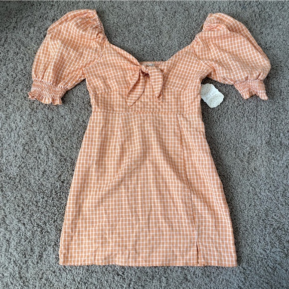 NWT Altar'd State Gingham Puff Sleeve Tie Front Mini Dress Apricot size L - Picture 14 of 14